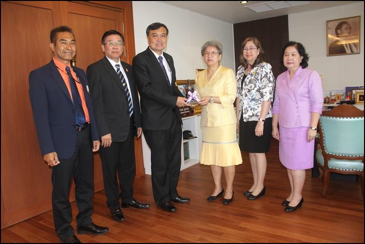 ﻿กรมบังคับคดีเข้าพบนายกสภาทนายความเพื่อประชาสัมพันธ์ช่องทางการรับส่งหมาย เอกสารทางคดี โดยวิธีทางอิเล็กทรอนิกส์